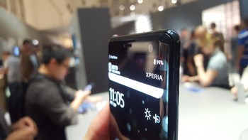 Kamera depannya memiliki kualitas 13 MP. Foto: Muhamad Imron Rosyadi/detikINET