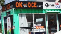 Gerai OK OCE itu masih eksis walaupun terlihat sepi pengunjung.