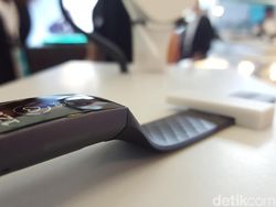 Penampakan Smartwatch Fitbit Charge 3