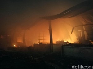 Kebakaran Pasar Gedebage Bandung, 600 Kios Hangus