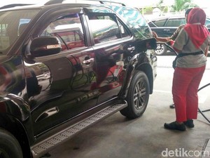 Isi Bensin di Suhu Panas Bisa Bikin Mobil Meledak?