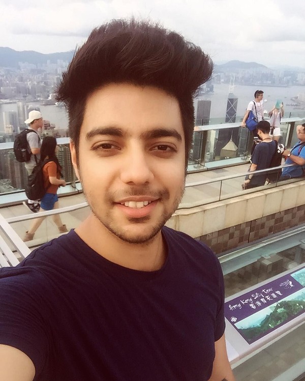 Sedangkan ini saat dia berada di Hongkong. (siddharthslathia/Instagram)