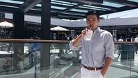 Pria tampan ini sudah banyak traveling ke berbagai destinasi dunia. Salah satunya Los Angeles, AS (siwonchoi/Instagram)