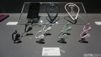 Ada juga earphone yang terdiri dari dua varian, yaitu wireless dan hybrid. Foto: Muhamad Imron Rosyadi/detikINET