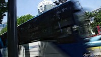 Kepala BPTJ Bambang Prihartono mengungkapkan penerapan ERP bisa menjadi solusi jangka panjang untuk mengurai kemacetan di Jakarta karena pengenaan biaya bisa menurunkan minat masyarakat memakai kendaraan pribadi.
