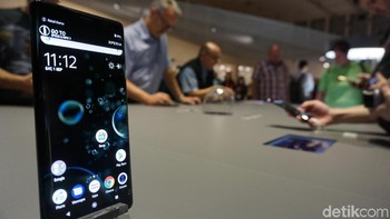 Xperia XZ3 akan dijual dengan harga USD 900, atau sekitar Rp 13,3 juta, mulai Oktober mendatang.  Foto: Muhamad Imron Rosyadi/detikINET