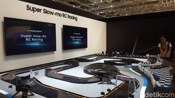 Bahkan Samsung menyediakan lebih dari satu booth yang memamerkan kemampuan super slo-mo dari Note 9. (Foto: detikINET/Muhamad Imron Rosyadi)