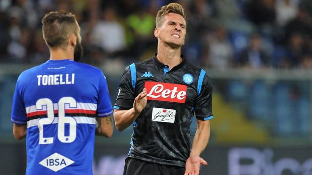 Napoli wajib menang bila tak ingin makin tertinggal dari Juventus.