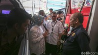 Pada kesempatan itu, Nicke menjelaskan solar saat ini sudah menjadi B20. 