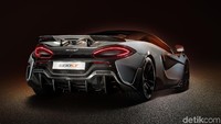 McLaren 600 LT terinspirasi dari McLaren 675LT yang terkenal dan pencetus pertama ikon Longtail (LT), McLaren 600LT dibuat untuk berkendara di jalanan biasa maupun sirkuit. Foto: McLaren