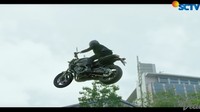 Di video opening, seperti ini penampakan aksi Saddum So sebagai stuntman Jokowi (Screenshot Youtube SCTV)