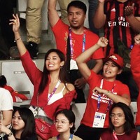 Sementara itu, rekannya sesama Puteri Indonesia, Anindya K. Putri bergaya kasual dengan kaus merah bertulisan Hajar, Indonesia Pasti Bisa, dan baseball cap berwarna senada. (Foto: Instagram)