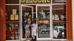 Menengok OK Oce Mart Kemayoran yang Masih Layani Pembeli