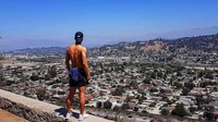 Saat ke Ontario, California, Siwon yang berbadan atletis ini tak lupa untuk menjaga kebugaran dengan olahraga lari (siwonchoi/Instagram)