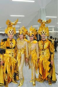 Makeup para performer Jember fashion carnival di closing ceremony Asian Games 2018 / Foto: Sariayu