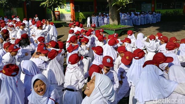 Momen Bocah Bandung Berpelukan Cegah Bullying Terulang di 