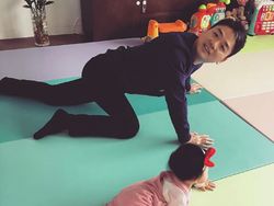 Cantiknya Istri Pemilik JD.com yang Ditangkap Polisi