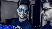 Tinju merupakan salah satu olahraga yang Siddharth tekuni. (Foto: Instagram/siddharthslathia)
