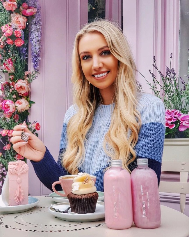 Persetan dengan ini adalah pagi yang normal bagi setiap orang. Instagram adalah pabrik kebohongan yang konyol yang dibuat untuk membuat kita semua merasa tidak bersyukur, komentar netizen dengan nama akun Nathan Foto: Instagram