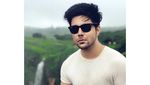 Liburannya Penyanyi India yang Suka Selfie, Siddhart Slathia