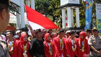 Keenam atlet Garut peraih emas Asian Games 2018 itu adalah Nunu Nugraha, Asep Yuldan Sani dan Anggi Faisal, serta Yuristya Pramudita, Gina Tri Lestari dan Lutfi Nurhasanah.