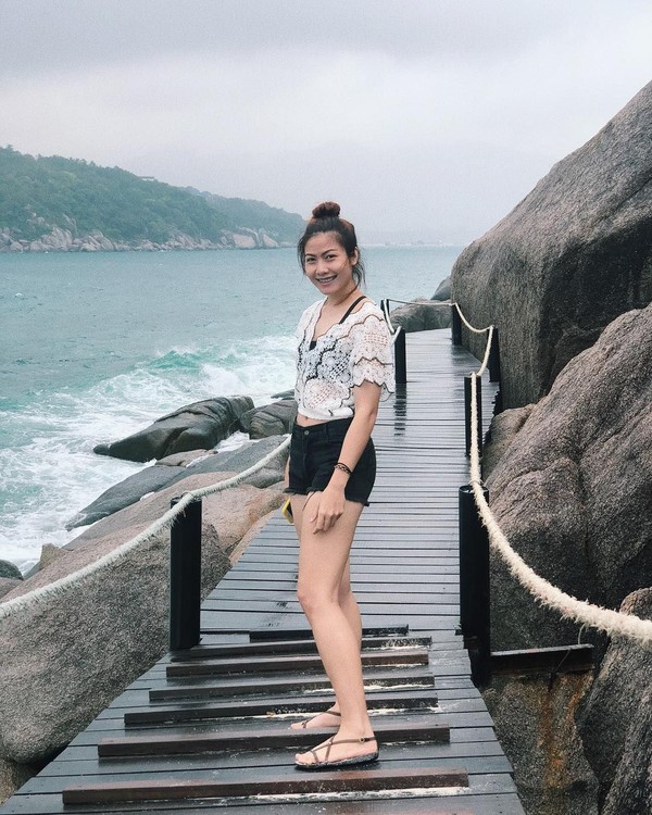 Di sela-sela padatnya jadwal latihan, gadis kelahiran 1994 ini sempat liburan ke Ko Nang Yuan, sebuah pulau cantik di Thailand. (Instagram/@thatdao_naldo) Di sela-sela padatnya jadwal latihan, gadis kelahiran 1994 ini sempat liburan ke Ko Nang Yuan, sebuah pulau cantik di Thailand. (Instagram/@thatdao_naldo)