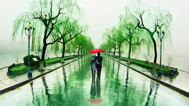 Ada banyak jalur pejalan kaki yang indah (Hangzhou Travel)