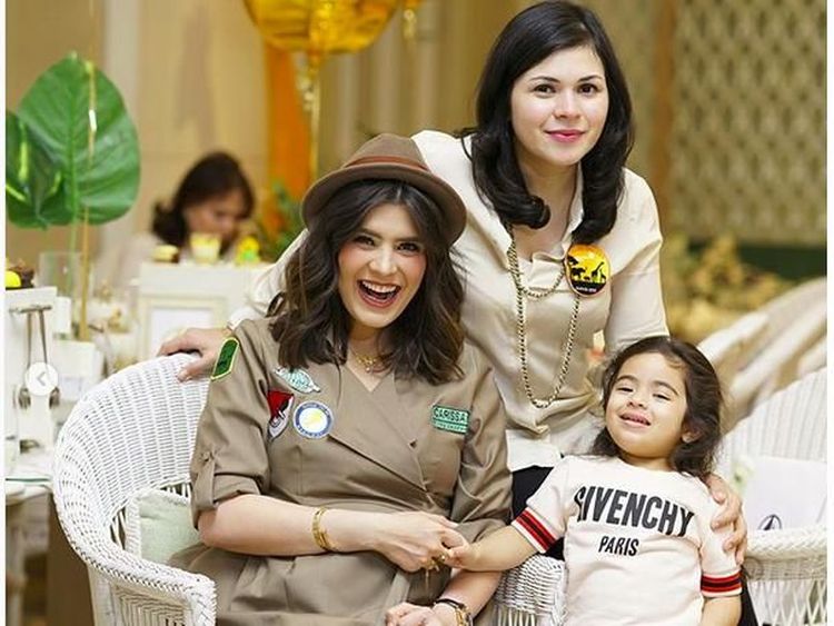 Seru Banget! Ini Dia Baby Shower Carissa Puteri