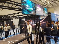 Samsung Sewa Satu Gedung Full Pamer Note 9 dan TV 8K