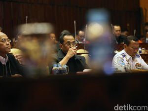 Cara Menhub Dorong Pengusaha Angkutan Pakai B20