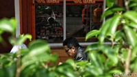 Sebelumnya dikabarkan salah satu gerai OK OCE Mart di Kalibata, Jakarta Selatan tutup. Namun gerai minimarket yang digagas oleh Mantan Wakil Gubernur DKI Jakarta Sandiaga Uno tersebut masih buka.