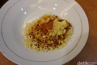 Begini Nih Rasa Mie Instan Rasa Telur Asin yang Lagi Hits
