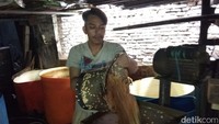 Salah satu perajin tempe dan tahu di kawasan Sentiong, Jakarta Pusat mengatakan harga kedelai naik Rp 200. Kedelai kualitas super Rp 8.000 naik menjadi Rp 8.200, Kualitas 2 dari Rp 7.600 naik jadi 7.800.
