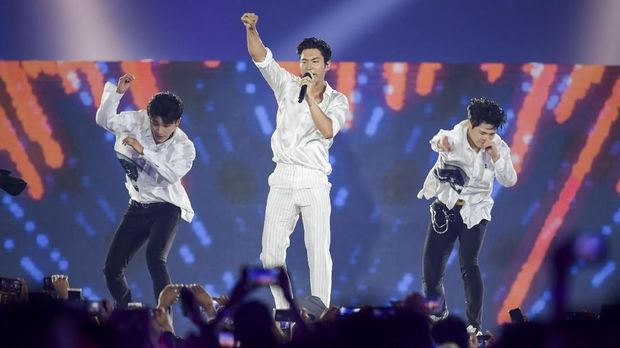 Aksi Super Junior di Penutupan Asian Games 2018.