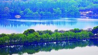 Memiliki sejarah panjang sejak zaman Dinasti Qin, Hangzhou punya sejumlah objek wisata sejarah yang telah diakui UNESCO. Salah satunya adalah Danau West Lake (Hangzhou Travel)