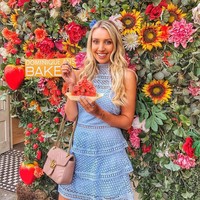 Tak hanya kritikan, foto yang dianggap penuh kepalsuan itu membuat blogger cantik ini juga mendapatkan ancaman pembunuhan dari banyak netizen. Foto: Instagram