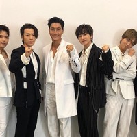 Super Junior menjadi salah satu pengisi acara internasional yang memeriahkan penutupan Asian Games 2018. Sosok Choi Siwon yang memang dikenal sebagai visual Super Junior pun mencuri perhatian para wanita. Foto: Instagram @siwonchoi