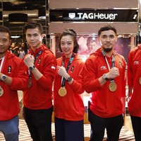 Atlet Indonesia yang berprestasi di Asian Games 2018 kembali mendapat apresiasi berupa jam tangan mewah TAG Heuer. Setelah Jonatan Christie dan beberapa atlet badminton Tanah Air, giliran atlet dari cabang olahraga wushu. (Foto: Dok. Time International)