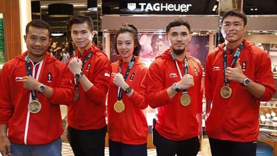 Foto: Giliran Lindswell Kwok Cs. yang Dapat Jam Mewah TAG Heuer