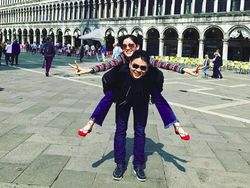 Cantiknya Istri Pemilik JD.com yang Ditangkap Polisi