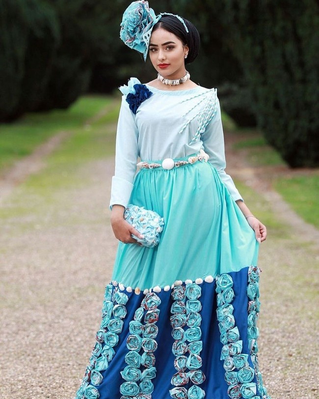 Sara masih berusia 20 tahun. Ia telah membangun bisnis fashion sejak usia 16 tahun. Sara pun aktif di kegiatan sosial, sesuai dengan tema Miss England yaitu beauty with purpose. Foto: Instagram/Sara_iftekhar