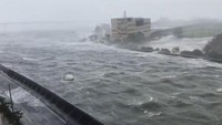 Sebagian wilayah Jepang akan dilanda hujan deras hingga 300 milimeter selama 24 jam hingga Selasa pagi, seperti diungkap Badan Meteorologi Jepang. Twitter/@R10N_SR/via Reuters.