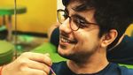 Gaya Makan Penyanyi India Siddharth Slathia yang Tampil di Closing Asian Games