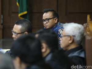 Ponakan Novanto Cabut BAP soal Terima SGD 500 Ribu dari Fayakhun