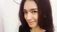 Tiba-tiba saja muncul kabar kedektan Angel dan Jose lewat sebuah foto. Dok. Instagram/realangelkaramoy