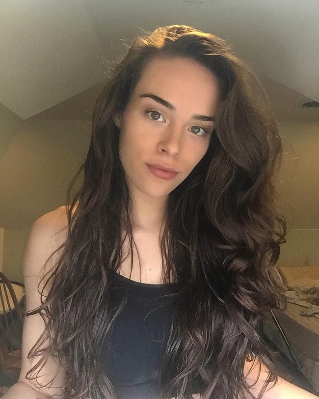 Berkarier sebagai fitness blogger, Morgan Mikenas membuat gerakan mengajak wanita untuk mencintai diri mereka apa adanya. Salah satunya dengan tidak mencukur bulu di tubuh. Dia pun mulai stop mencukur bulu sejak 2016. Foto: Instagram @ i_am_morgie