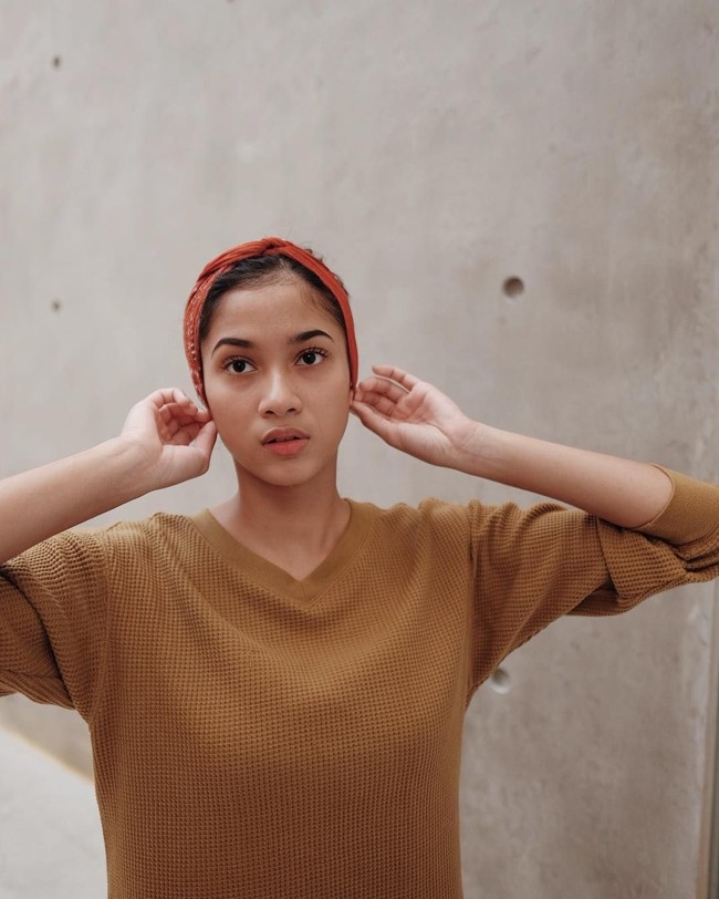  Paras elok Aghniny juga disebut banyak netizen mirip dengan aktris Putri Marino. Bagiamana menurutmu? Foto: Instagram @aghninyhaque