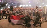 Ini Aksi Down For Life, Band Metal Asal Solo Yang Pakai Batik Di Jerman