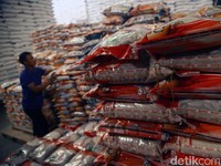 Gudang Bulog Penuh, Bagaimana Nasib Impor 2 Juta Ton Beras?