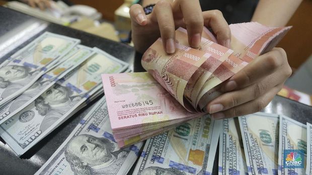 Happy Weekend! Rupiah Kembali Jadi Juara di Asia
